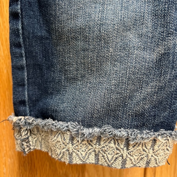 Shorts - Picture 2 of 4